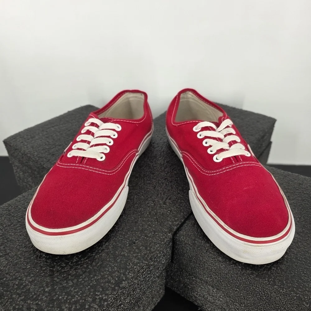 Vans Authentic Red Canvas Low Top Skate Shoes Men's 9 Women's 10.5
